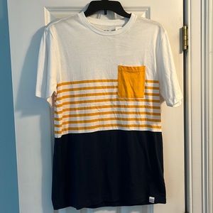 Small Pull&Bear Tshirt
